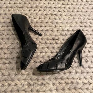 Steve Madden peep toe cut-outs sz8
